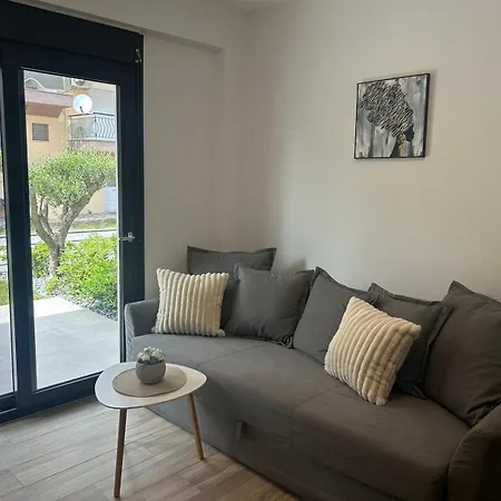 Paralia Ofriniou Oasis With Swimming Pool Access And Starlink Wifi Appartamento *