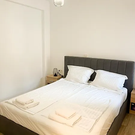 Paralia Ofriniou Oasis With Swimming Pool Access And Starlink Wifi Apartamento Orfánion